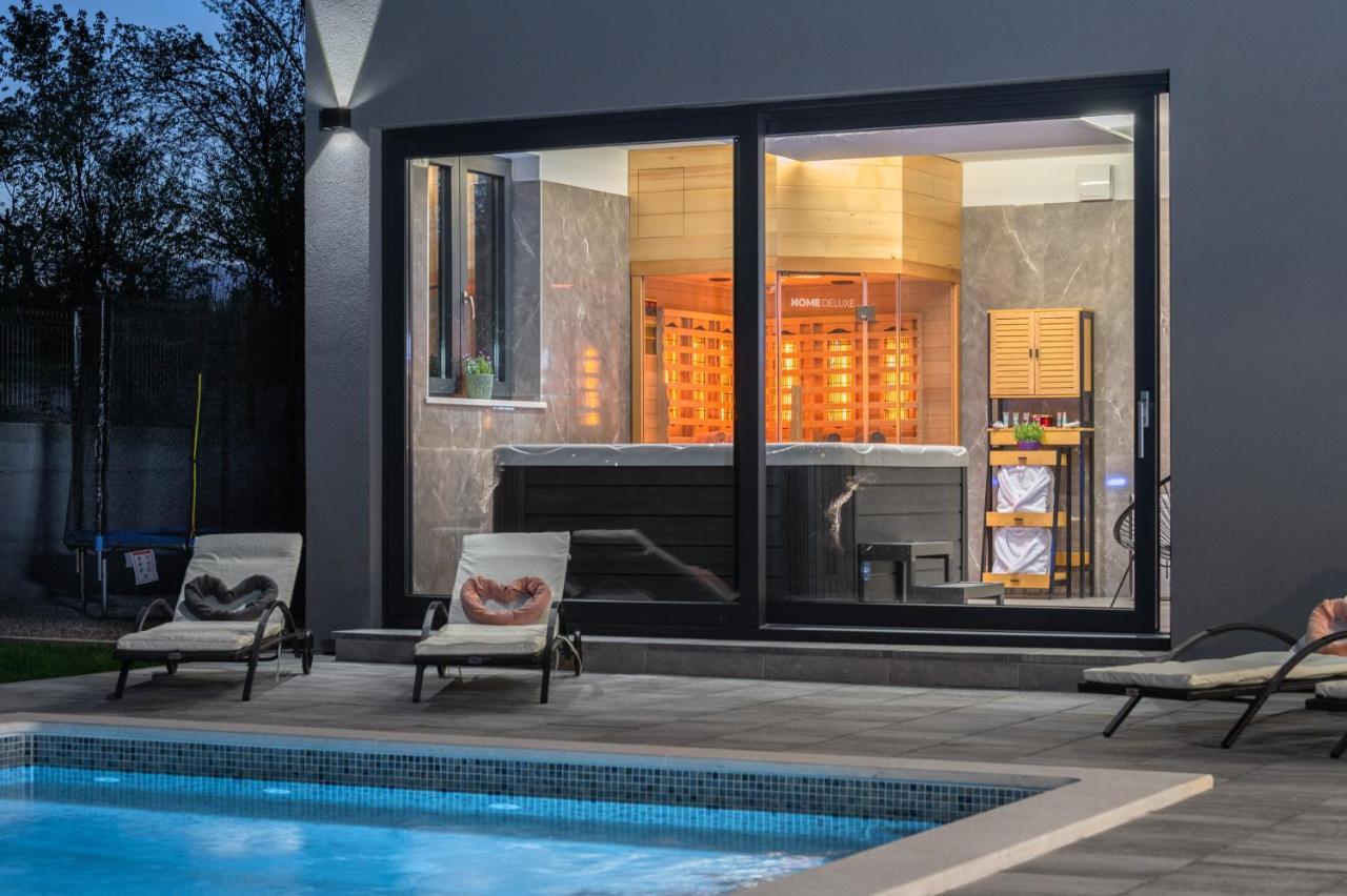 Green Luxury II With Heated Pool, Jacuzzi & Sauna Ruzici  Kültér fotó